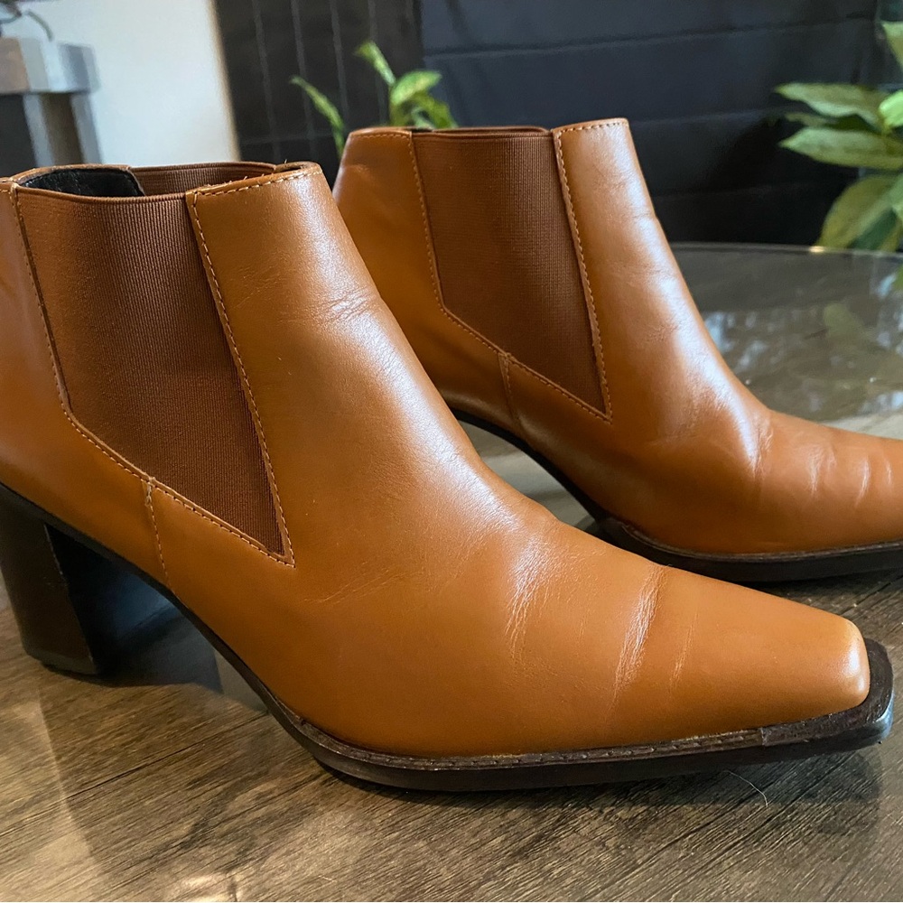 Paul Green Elegant Tan Leather Ankle Booties